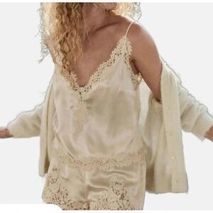 Doen Kira Top in Sea Salt BNWT Size M